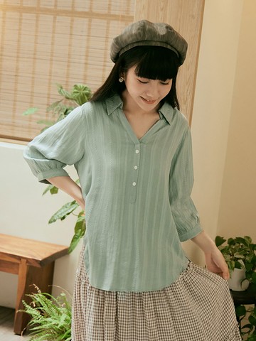 寬鬆立體織紋緹花開襟V領七分袖襯衫上衣