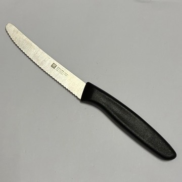 [沐沐屋]國雙人牌 Twin Grip 鋸齒萬用刀，外硬內軟食材的剋星