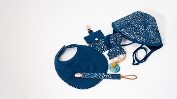 Handmade by Mina【AGF系列】海洋小魚男寶手工花編壓釦蛋形圍兜