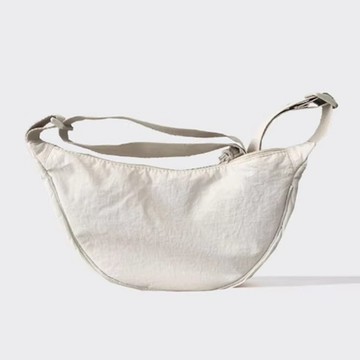 斜背半月包  40x12x19.5cm 戶外 露營 登山 健行 休閒 時尚 出國 旅遊 旅行包  26-26022