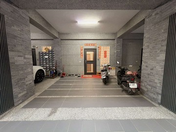 ♥️大里一期/中興商圈並排雙車電梯別墅｜台中市大里區中新街