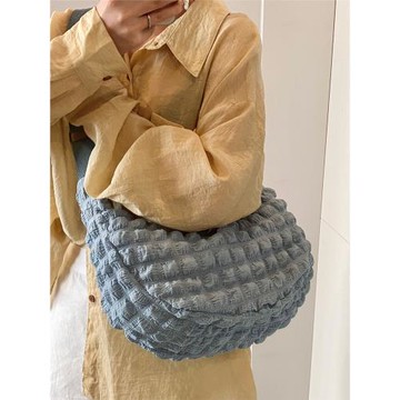 少女韓版褶皺可愛云朵泡芙包2025新款泡泡包通勤大容量斜挎腋下包