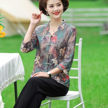 媽媽裝夏裝桑蠶絲上衣女洋氣中老年衣服兩件套裝2025春季真絲襯衫