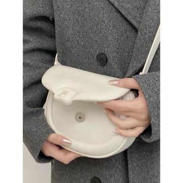 小ck今年流行豬單肩斜挎馬鞍包包