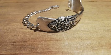 雖然有哥特式的味道，但實際上是日本製造的。仿古銀鉗改造男士手鍊_0765