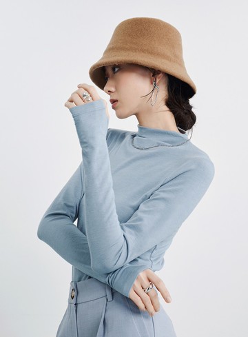 半高領舒適高彈內搭上衣