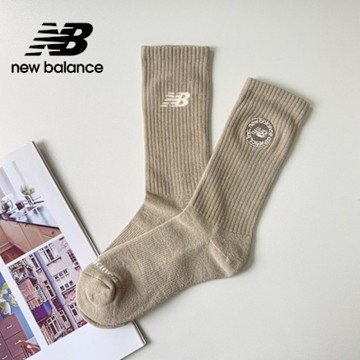 【New Balance】刺繡LOGO舒適棉襪_中性_灰褐色_LAS51181ADS