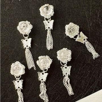 拾悦手作材料/隨機出貨不挑選/約16mm左右天然白幽靈蛋面鑲嵌花邊亮銀托魔盒帶流蘇/串珠編繩/DIY半成品/台灣現貨出貨