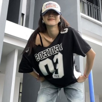 【美式復古】夏季學院風印花休閒運動短袖T恤 女寬鬆大版 BF 黑色上衣 短袖上衣 上衣短袖