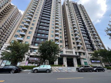 近一中商圈、興進綠園道【雲品特區】小豪宅附平車｜台中市北區育樂街