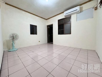 捷運三重國小站300m正義商圈一巷透天近六張公園｜新北市三重區正義北路