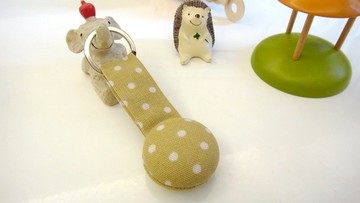 手感布釦鑰匙圈 - 黃水玉