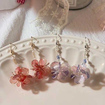 飄飄花球-耳環 / 水晶花飾品 / 手作飾品