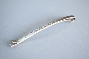 鈦金屬髮簪・純鈦髮簪 柔韌長款・鎚紋俐落・銀色・75mm