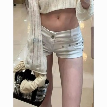 美式辣妹白色低腰牛仔短褲夏季新款小個子緊身顯瘦柳釘包臀熱褲潮短褲 熱褲 牛仔短褲 短褲女 牛仔褲