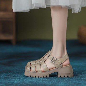 真皮羅馬涼鞋女夏季2025年新款復古包頭編織厚底豬籠女鞋配裙子軟