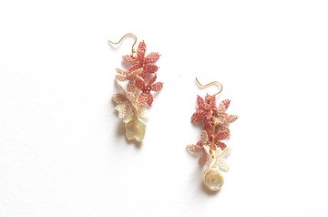 [定制] Eneoya 小花罌粟珍珠耳針秋玫瑰