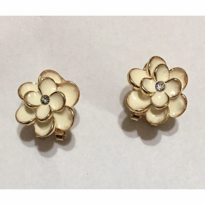 フラワーピアス お花ピアス Flower ホワイト ゴールド 激安ピアス ラスト一点 通販 Lineポイント最大0 5 Get Lineショッピング