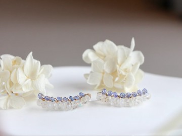 14KGF tanzanite × rainbow moon stone classical ear climber