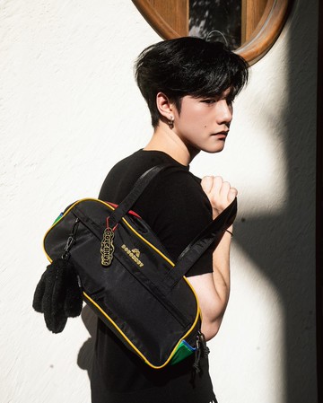 【DOUGHNUT】防潑水 保齡球包袋 肩背 手提 全素 穿搭-黑 YU