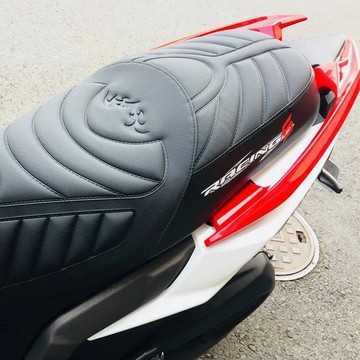 KYMCO 座墊皮 RCS Moto 150 鯊魚紋  1個