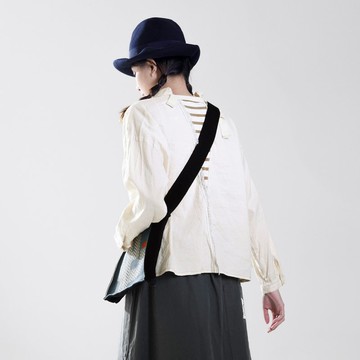 拼湊背後配布棉麻襯衫
