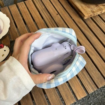 臺灣熱賣🔥🔥新款 藍格 貓貓化妝包 零錢包 拍立得收納 女生 大容量 便攜 方塊包 隨身雜物包