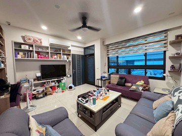 大里立新雙學區‧輕屋齡臨路電梯豪墅｜台中市大里區甲堤六街