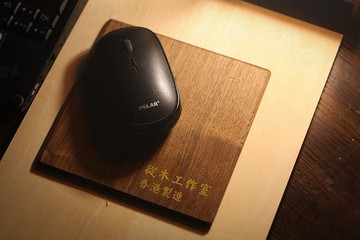 新品萬歲! 木製滑鼠墊 黑胡桃木 黃銅鑲嵌 手工製 可定制圖案 禮
