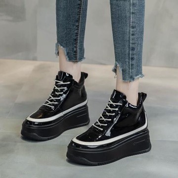 香港高幫鞋女2025春秋新款時尚厚底真皮內增高漆皮百搭短靴馬丁靴