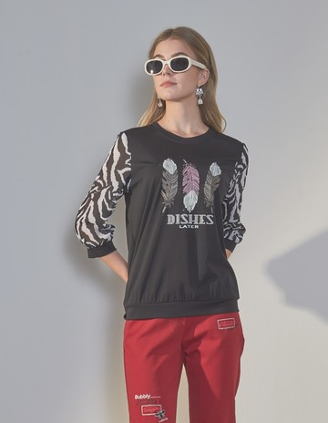 ★【喜芝梅】羽毛暖秋黑白斑袖氣質上衣(黑色；M-2L) 224580400