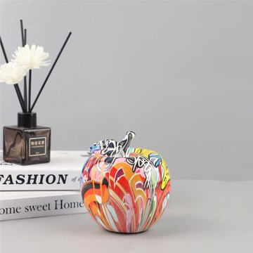 現代簡約高級感樹脂炫彩水轉印仿真蘋果藝術擺件客廳玄關家居飾品