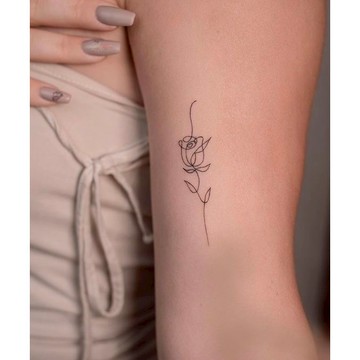 「鬱金香」線條款 紋身貼紙 微刺青 IG 小清新 小紅書同款 花語 抖音同款 超美 可愛 紋身貼 小心機 性感 設計款