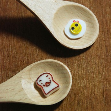 吐司先生&荷包蛋小姐/早餐約會/抗過敏鋼針/可改夾式/壓克力材質