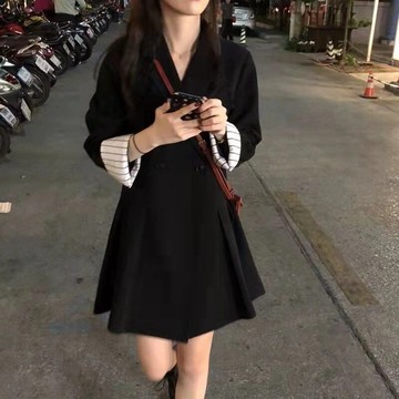 高級感黑色西裝連衣裙禮服2022早春新款時尚赫本風小子新年戰袍