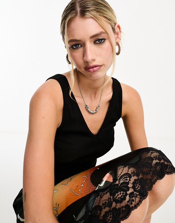 Daisy Street v neck rib tank top in black