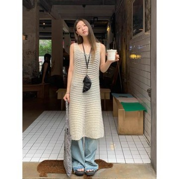 2025法式鏤空針織吊帶連衣裙女夏寬松疊穿罩裙海邊度假無袖背心裙