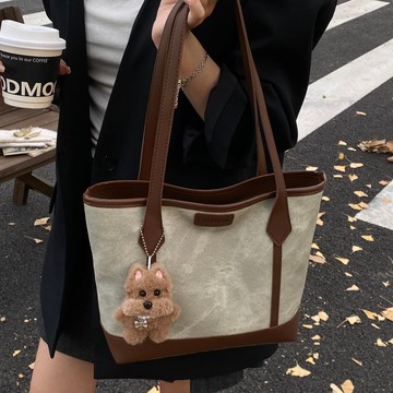 免運🔮通懃大容量包包2025秋冬新款女包時尚複古單肩包流行高級感託特包側背包 斜背包 包包 背包 郵差包 肩背包 通懃包