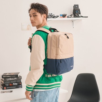 【OUTDOOR】極簡風尚-14吋電腦後背包-深藍/米色 OD225011NB聖誕交換禮物