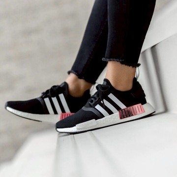 100 ADIDAS NMD R1 W BOOST