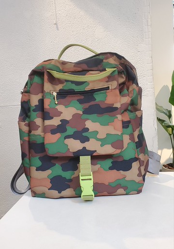 防水迷彩後背包旅行袋行李袋手提袋可裝A4筆電或PAD掛行李箱拉桿