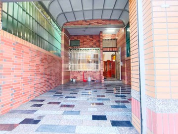 楠梓德民市場/綠意河堤車庫透天｜高雄市楠梓區美昌街