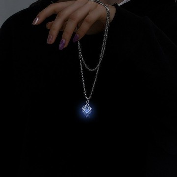 會發光的生命樹夜光鏤空鈦鋼項鍊潮男酷女創意百搭輕奢吊墜掛飾