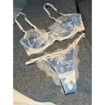 純欲蕾絲少女內衣薄款光面胸罩防下垂聚攏上托大胸顯小文胸套裝