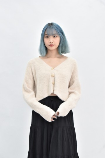 (M) bershka 排扣杏色長袖上衣