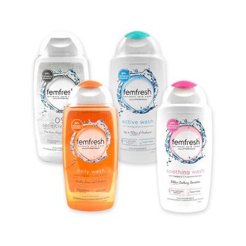 (2瓶任選超值組)英國Femfresh芳芯-植萃複方溫和護理潤澤弱酸性私密肌潔膚露250ml/瓶(pH值平衡香氛潔浴凝膠,運動後生理期淨味沐浴乳,無皂鹼女性保養護潔露)