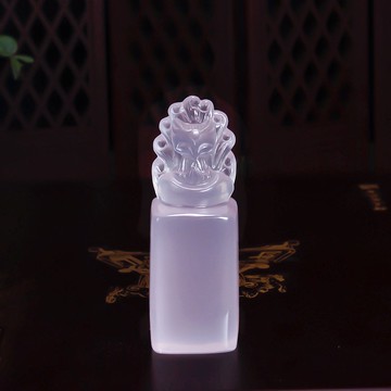 莫桑比克粉晶九尾狐擺件 冰透粉色水晶手工雕刻動物雕像 靈動可愛