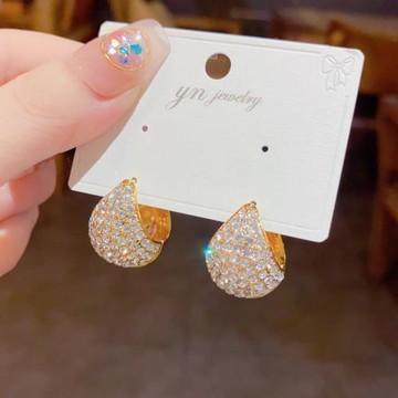 秋冬新款精致時尚閃鉆水滴型耳扣網紅個性輕奢設計感金屬耳環女