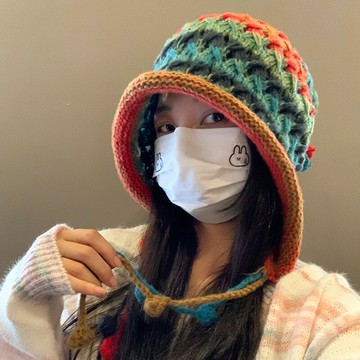 新款時尚百搭護耳毛線帽女秋冬日系彩色流蘇球球保暖套頭帽包頭帽