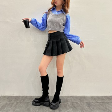 復古皮質雙釦百摺裙-黑【KT21976】